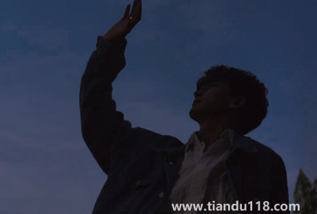 老說(shuō)沒(méi)錢的男人啥心態(tài)3