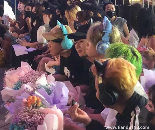 山寨男團(tuán)錄制惹爭(zhēng)議 楊迪劉維道歉（稱硬實(shí)力才是有價(jià)值）(圖2)