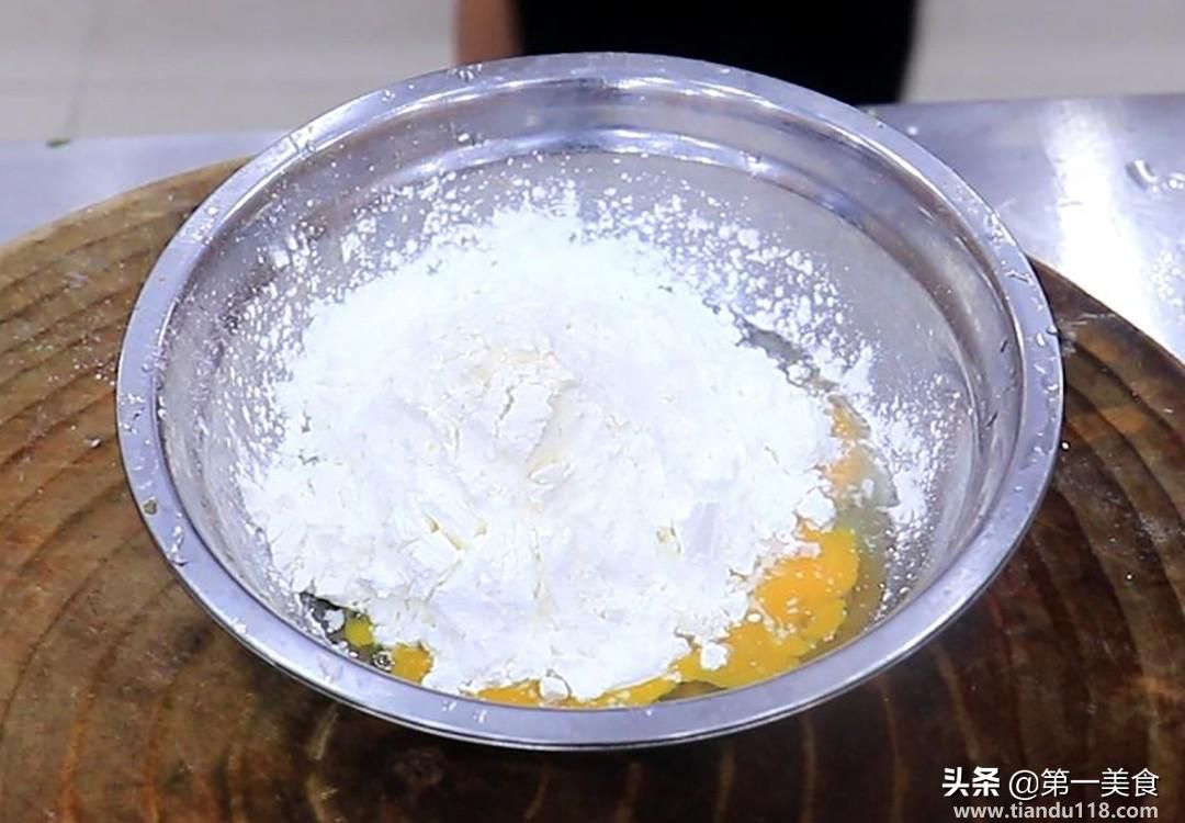 糖醋里脊的做法（糖醋里脊怎么做）(圖3)