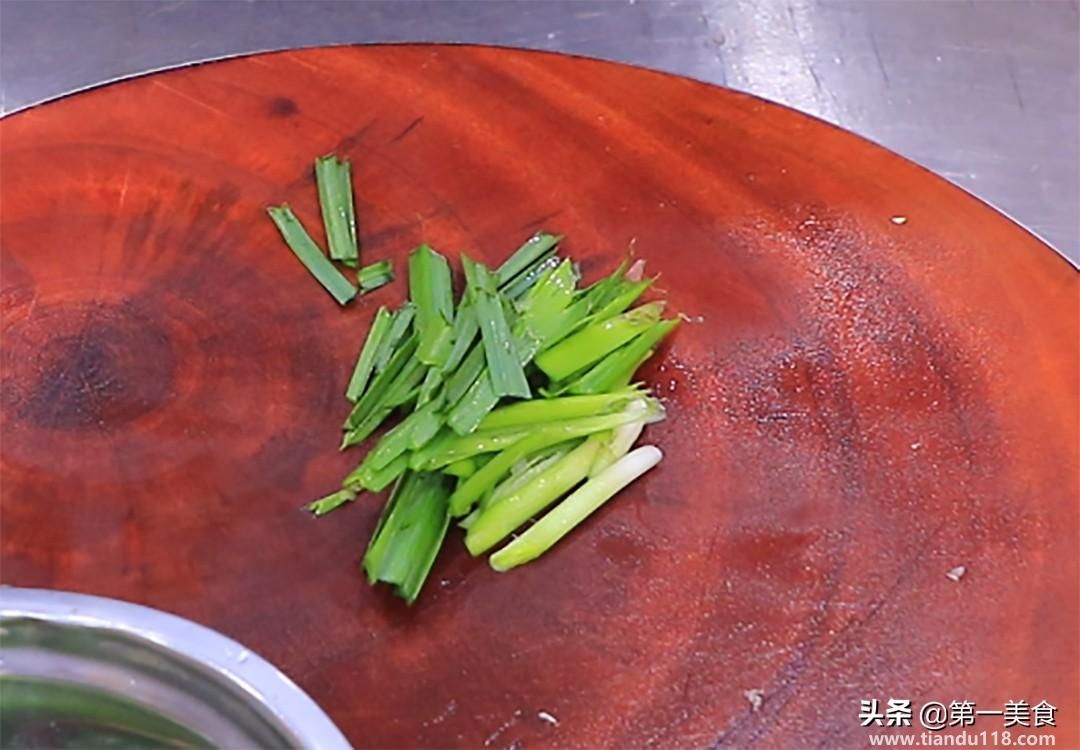 炒豬肝的做法（新鮮豬肝怎么炒好吃）(圖8)