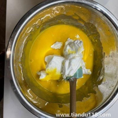 戚風蛋糕的做法（戚風蛋糕怎么做）(圖6)