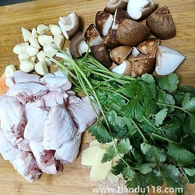 三杯雞的做法（三杯雞怎么做）(圖4)