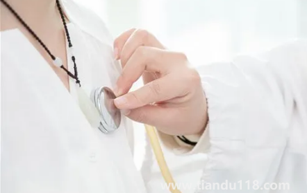 2022大學(xué)新生入學(xué)體檢能檢查出艾滋病嗎（大學(xué)生入學(xué)體檢查出艾滋會被退學(xué)嗎）