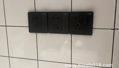 德力西開關(guān)插座和公牛的哪個(gè)好4