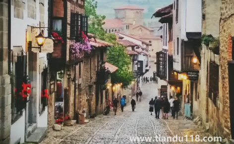 入宅鍋里有必要放錢嗎(廚房用具如何收納搬到新家)(圖2) 入宅鍋里有必要放錢嗎2