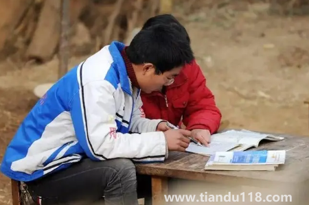 大學貧困資助一般一個班幾人20221