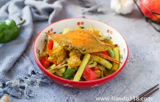 蒸梭子蟹開(kāi)鍋后大約多長(zhǎng)時(shí)間能熟3