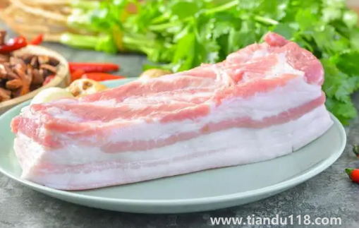 豬肉夜里發(fā)出藍光能吃嗎2