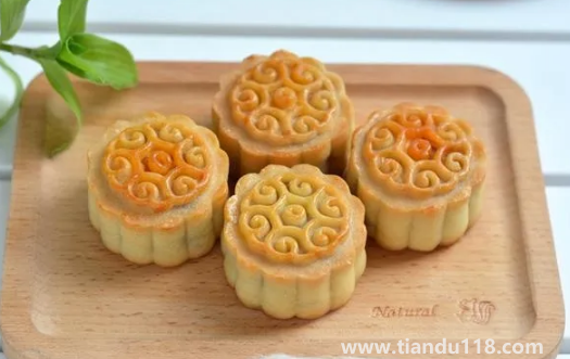 坐飛機(jī)可以帶月餅禮盒嗎2