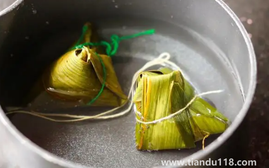 生粽子煮一個(gè)小時(shí)能熟嗎（生粽子煮多久才能熟透）