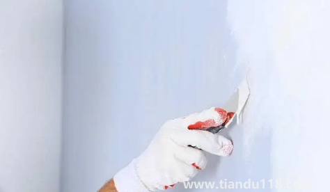 刮膩子之前需要噴水嗎（刮膩子之前必須要掛網(wǎng)嗎）