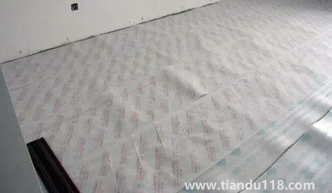 復(fù)合地板防潮膜厚度多少合適(地板防潮膜要怎么鋪貼比較好)(圖3) 復(fù)合地板防潮膜厚度多少合適3