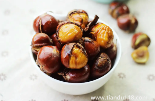 烤箱烤板栗很干怎么辦(烤箱烤板栗溫度和時(shí)間)(圖2) 烤箱烤板栗很干怎么辦2