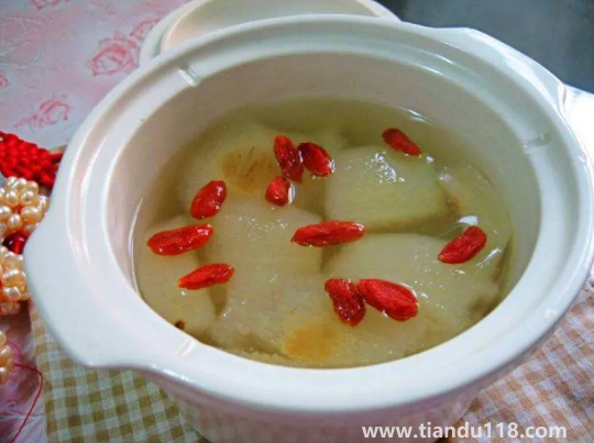 煮梨水是帶皮煮還是不帶皮煮3