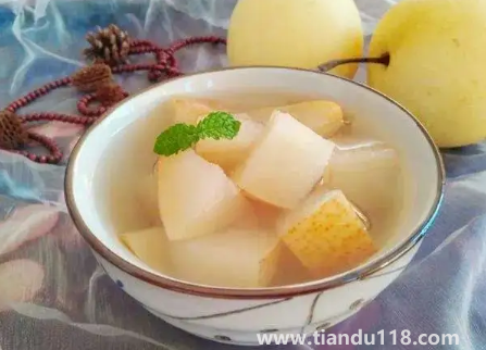 煮梨水是帶皮煮還是不帶皮煮2