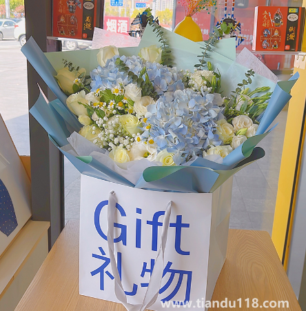 網(wǎng)上買的鮮花醒花后需要再剪根部嗎3