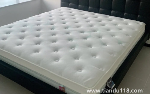 床墊氣味太重晾了一個星期可以睡了嗎1