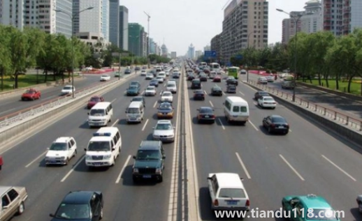 2023北京元旦期間小型貨車白天能進五環(huán)嗎1