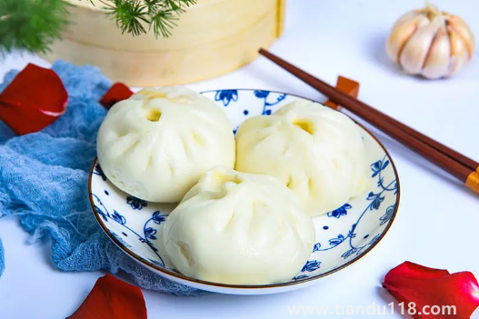 牛肉餡包子放啥菜絕配（如何做牛肉餡包子）