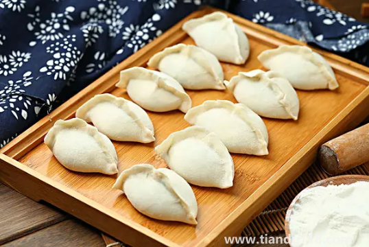 剛包好的餃子如何保存在冰箱1