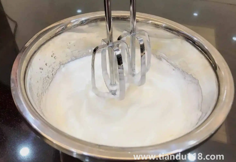 蛋清打出來的奶油能直接吃嗎3