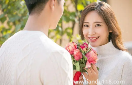 女朋友有男閨蜜正常嗎（如何看待女朋友的男閨蜜）