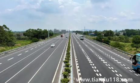 2022年臘八節(jié)高速免費嗎（臘八節(jié)相關(guān)習(xí)俗有哪些）