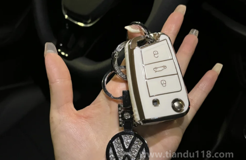 車鑰匙和衣服一起洗了還能用嗎（車鑰匙壞了去哪里修）