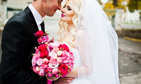 2023年底結(jié)婚哪天日子好（年底結(jié)婚好不好）