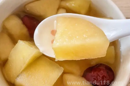 蘋果煮時(shí)間長了好不好（煮蘋果煮太久會(huì)有毒嗎）