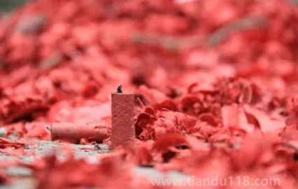 過年買的鞭炮必須放完嗎（過年的鞭炮放不完能留著嗎）