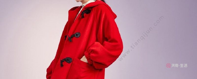 牛角扣大衣適合年齡